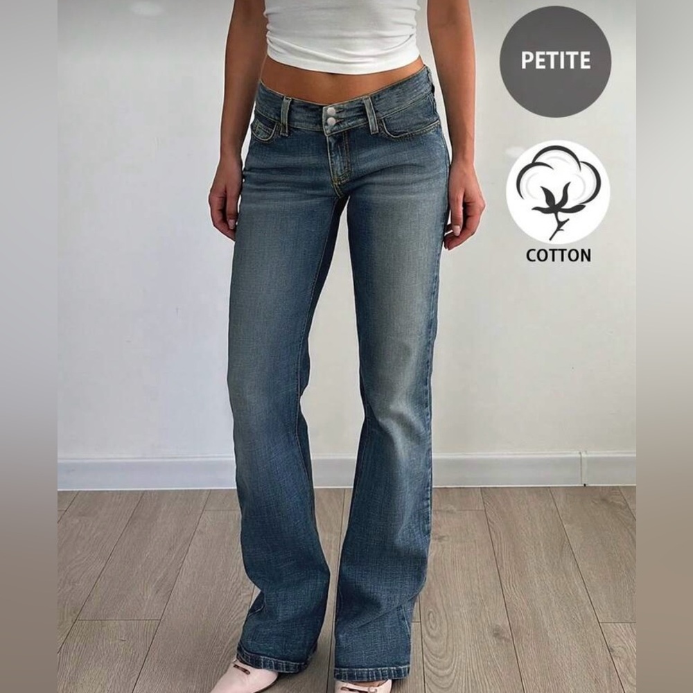 Classic Mid-Rise Bootcut Women Jeans in Faded Blue